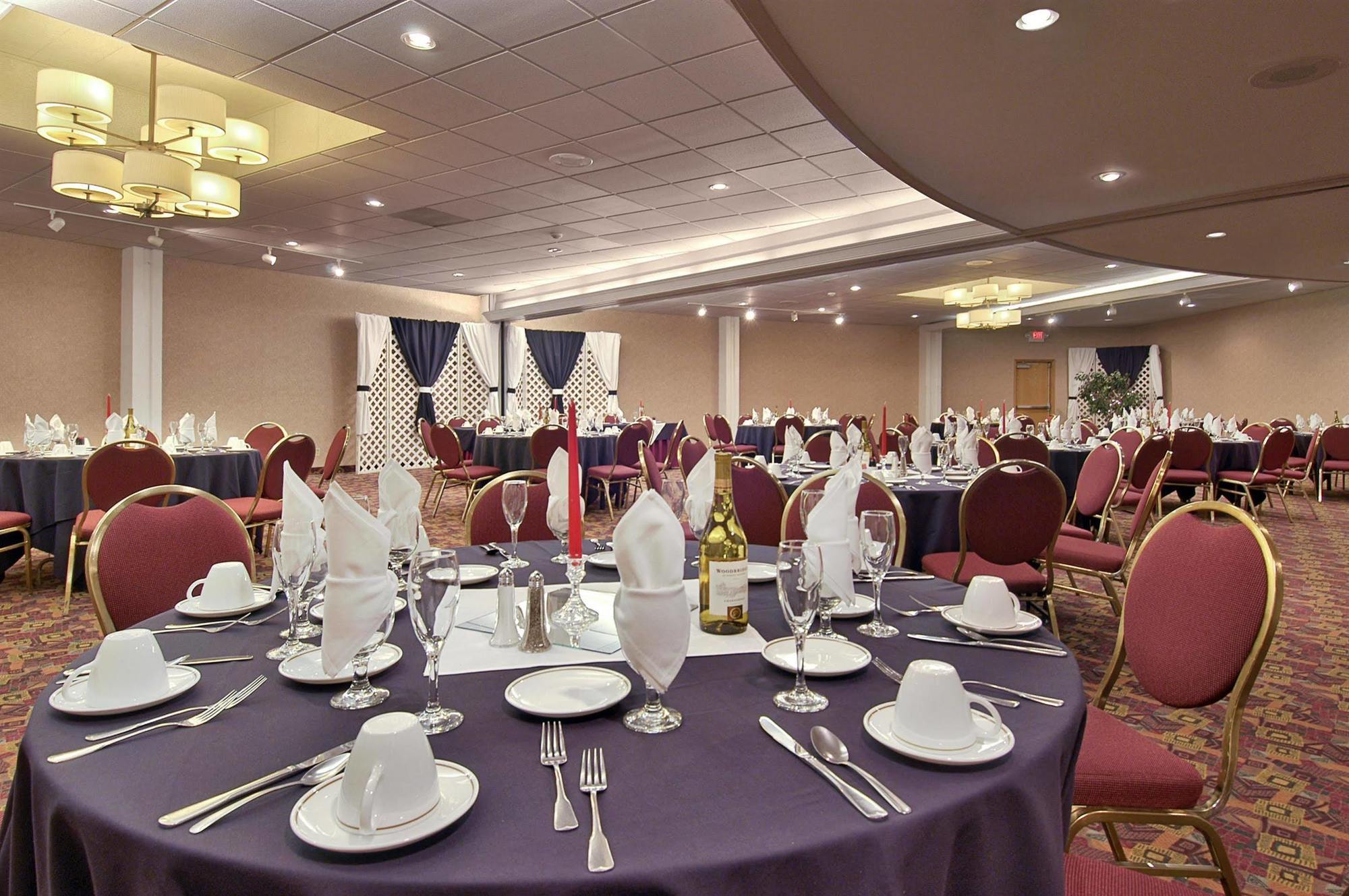 Red Lion Hotel Кус-Бей Экстерьер фото